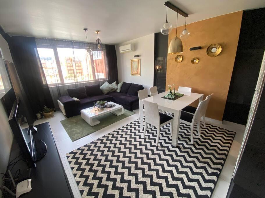 Lovely 1-bedroom With Free Parking Apartment Sofia