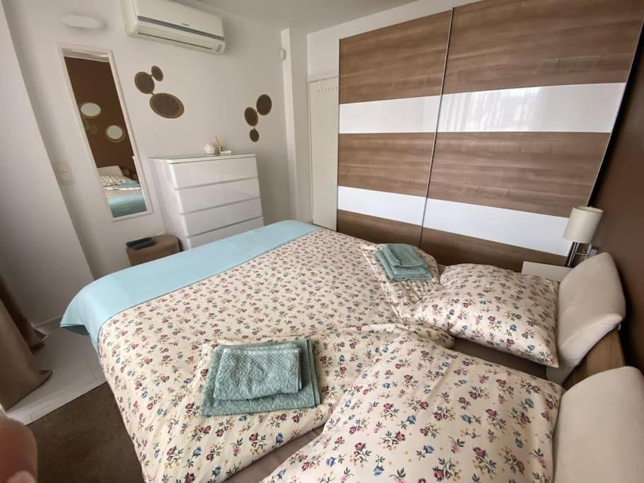 Apartemen Lovely 1-bedroom With Free Parking